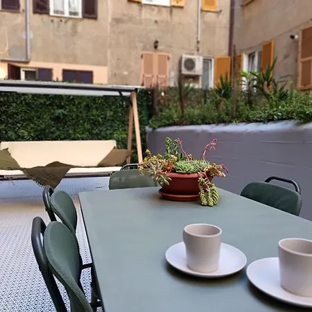 Paradiso Garden Apartment *